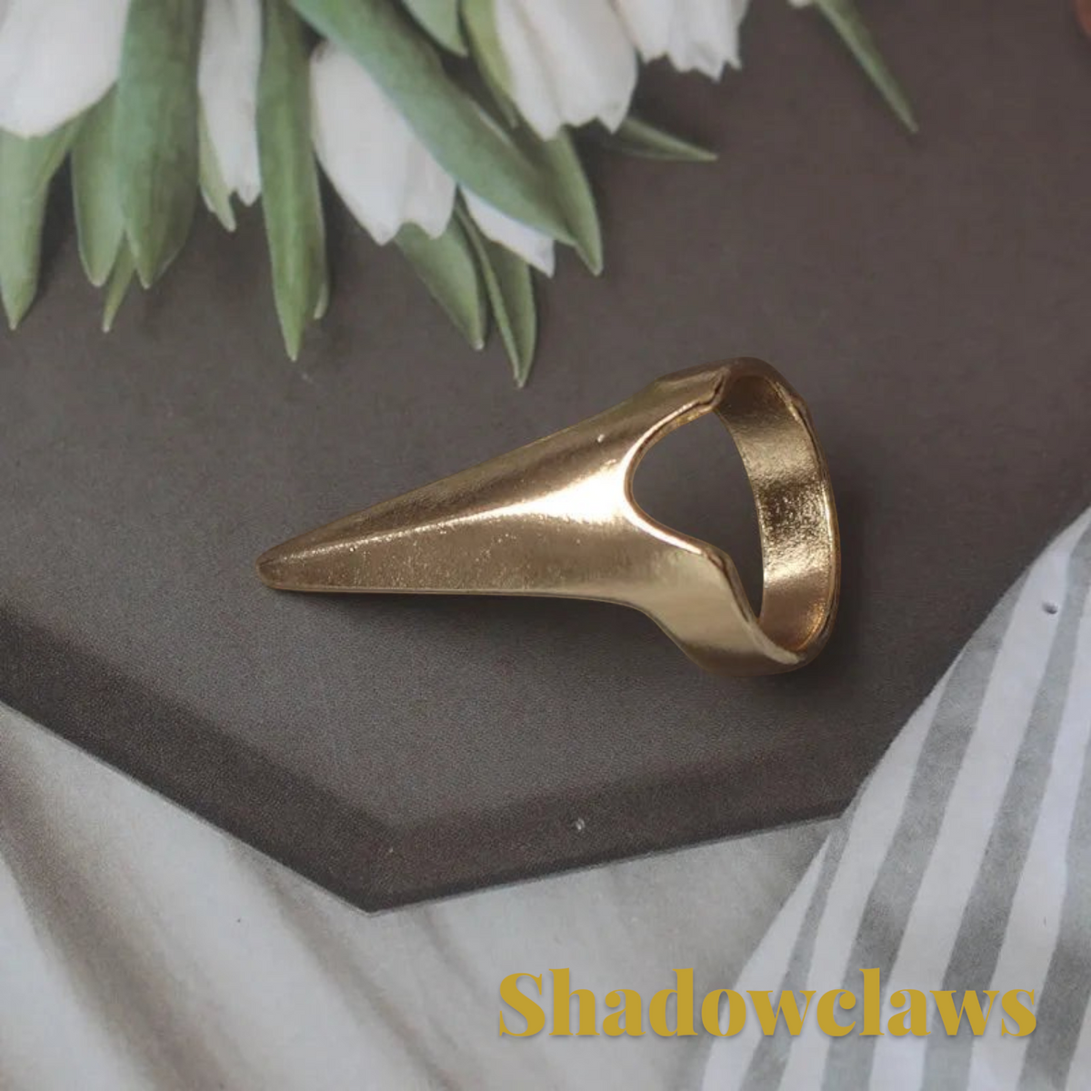 Gr8est gold-tone zinc alloy claw ring with a pointed steampunk design for Halloween costumes