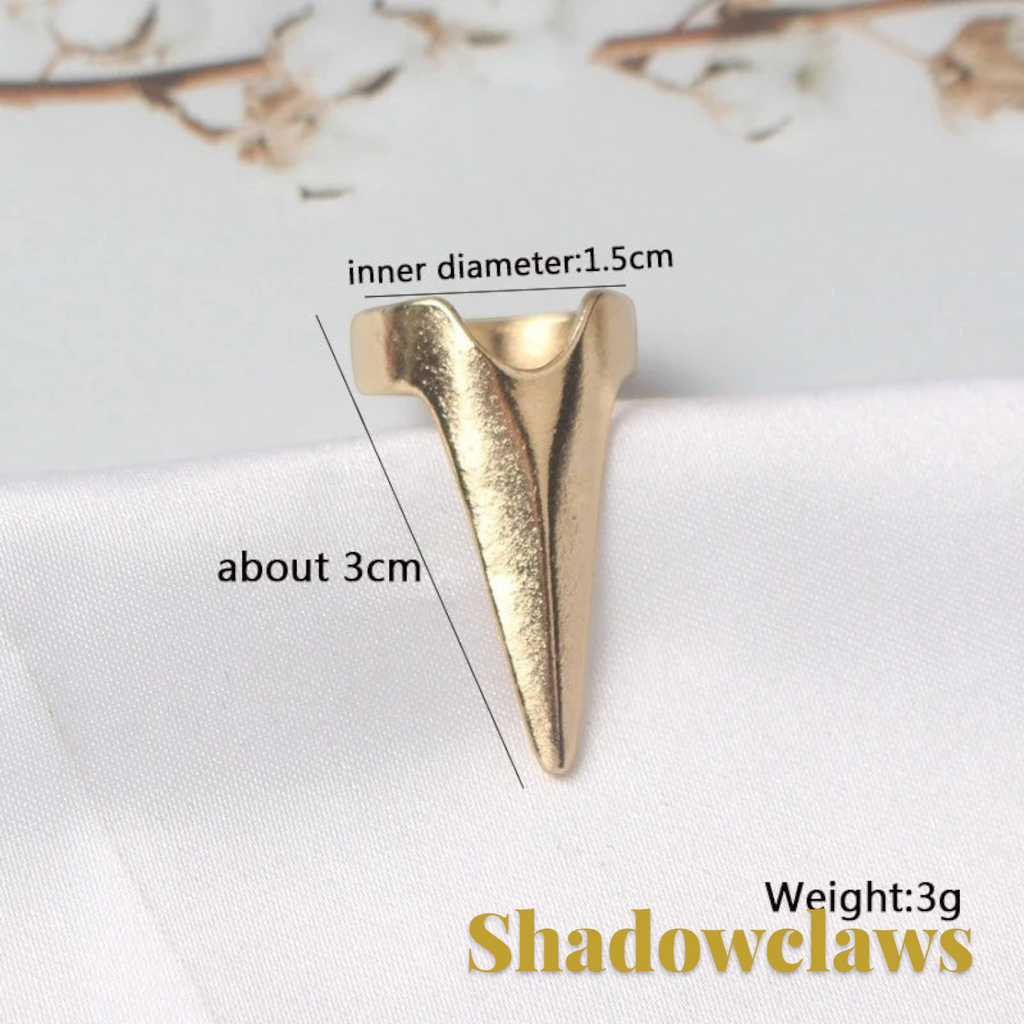 Gr8est gold-tone zinc alloy claw ring with a pointed design for steampunk or gothic Halloween costume styling