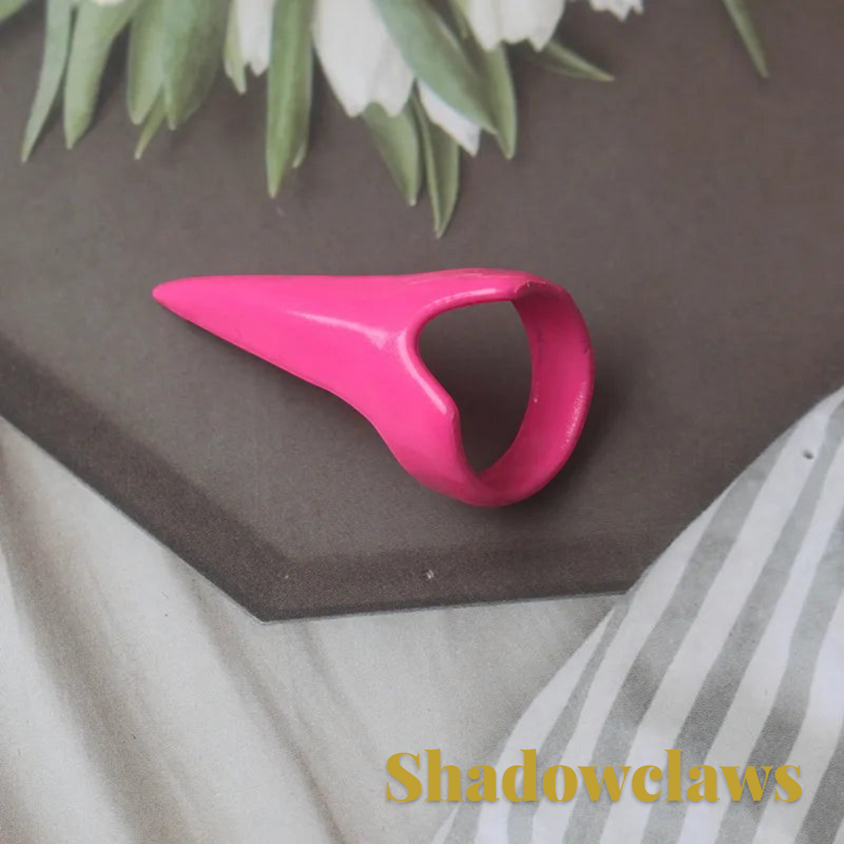 Gr8est hot pink steampunk claw ring with a smooth zinc alloy finish for gothic or Halloween costume styling